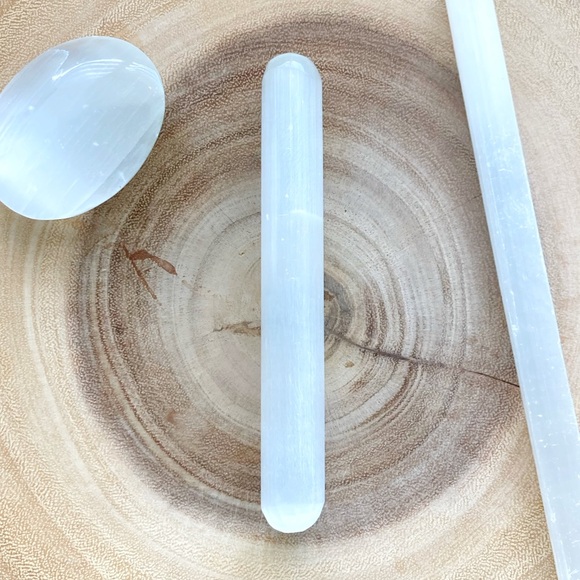 Selenite Wand - Picture 3 of 3